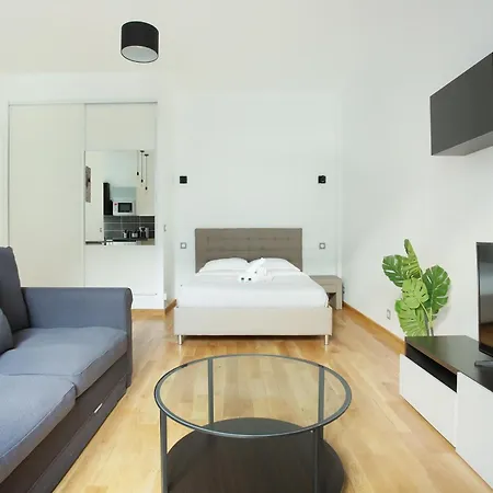 Rent A - Champs Elysees